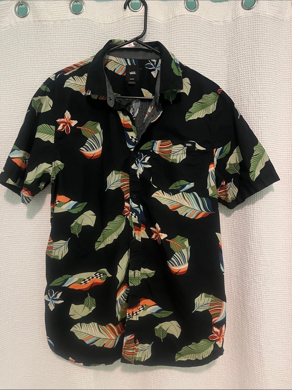 Vans Black Short-Sleeve Tropical Leaf Button-Up Shirt